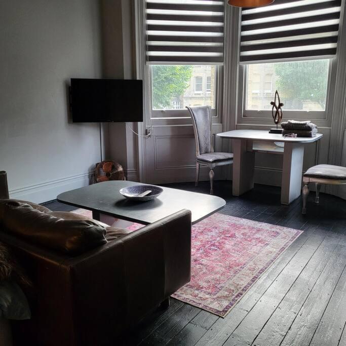 Elegant Studio In Central Hove - 5 Min Walk To Beach - 10 Min To Brighton Екстериор снимка