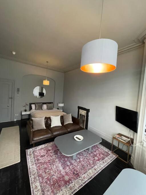 Elegant Studio In Central Hove - 5 Min Walk To Beach - 10 Min To Brighton Екстериор снимка