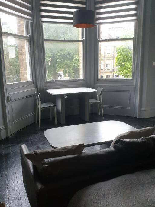 Elegant Studio In Central Hove - 5 Min Walk To Beach - 10 Min To Brighton Екстериор снимка